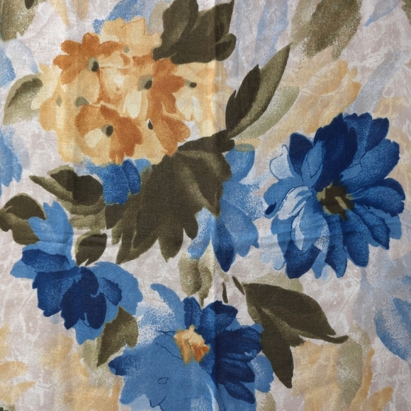 DANIEL LAURENT Floral Blue Yellow Scarf, 100% Viscose, Soft, Frayed Trim, Nwot - Picture 6 of 14